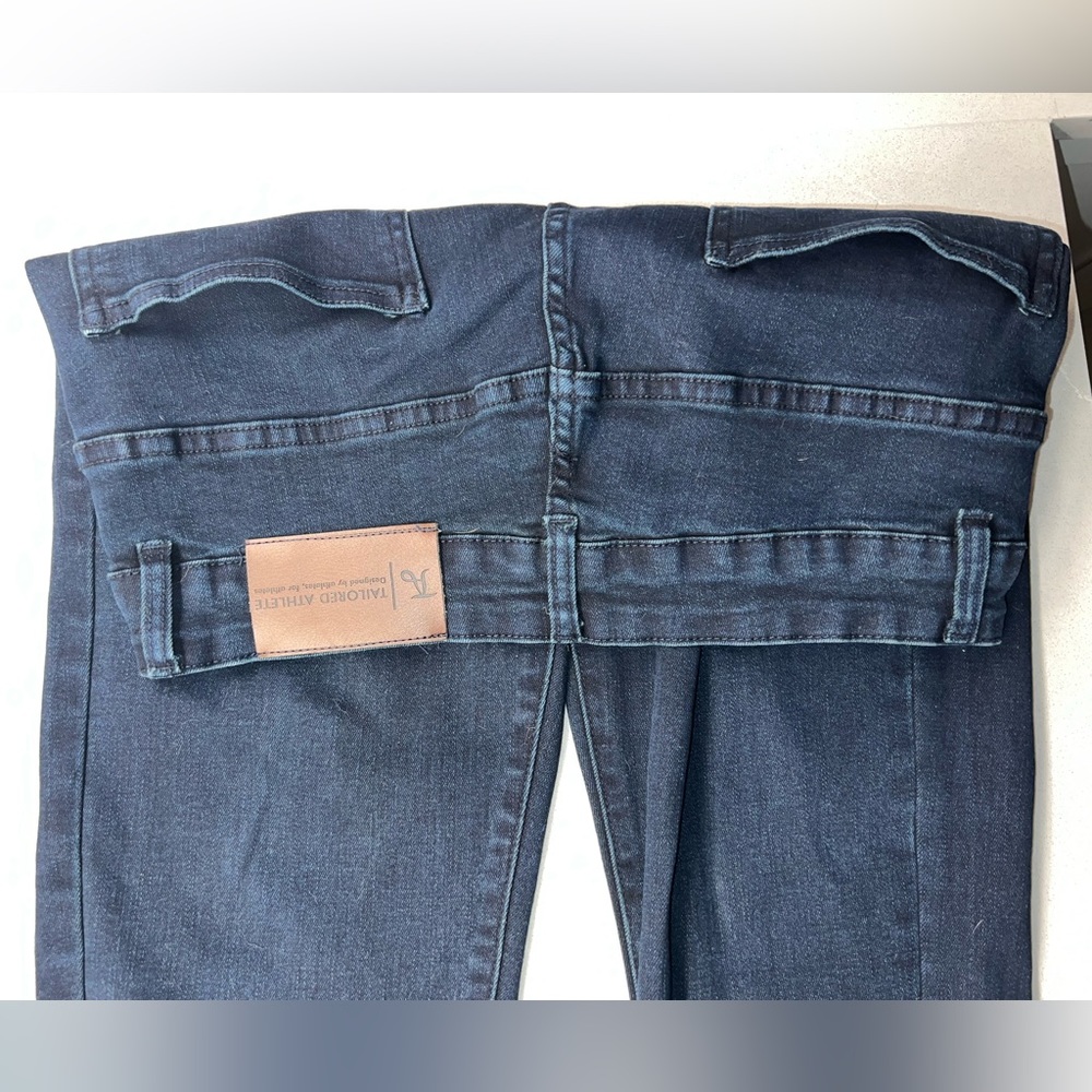 Unworn Tailored Athlete Premium Stretch Dark Wash Jeans (34W 34L)